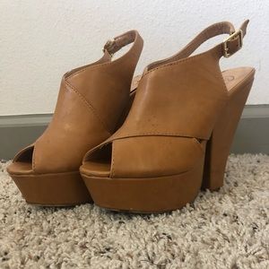 Candies: Chunky cognac heels size 6.5